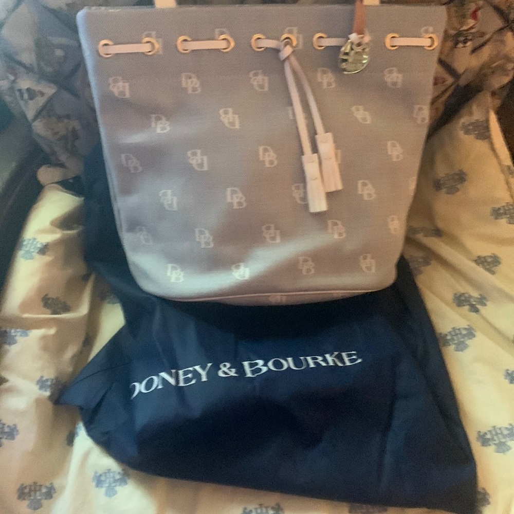Dooney & Bourke handbag
